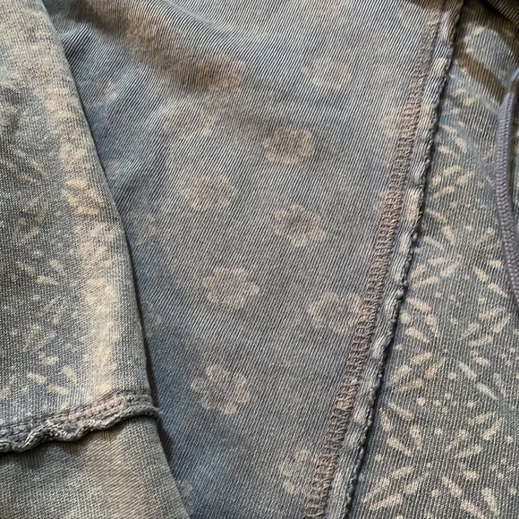 NWT Women’s Lucky Brand Cropped Hoodie Sweatshirt Size Small - Picture 5 of 7